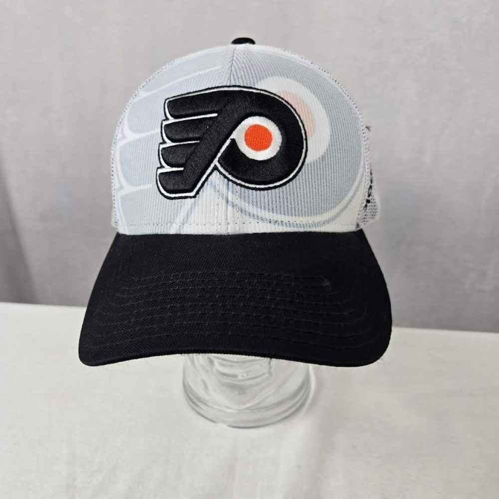 Reebok Philadelphia Flyers‎ NHL Center Ice Trucker Hat Snapback White Black Mesh